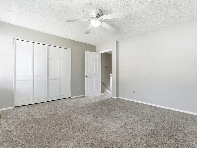 Building Photo - 1935 Springlake Ct