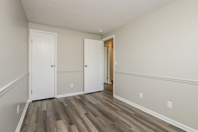 Building Photo - Adorable 3 Bedroom Home