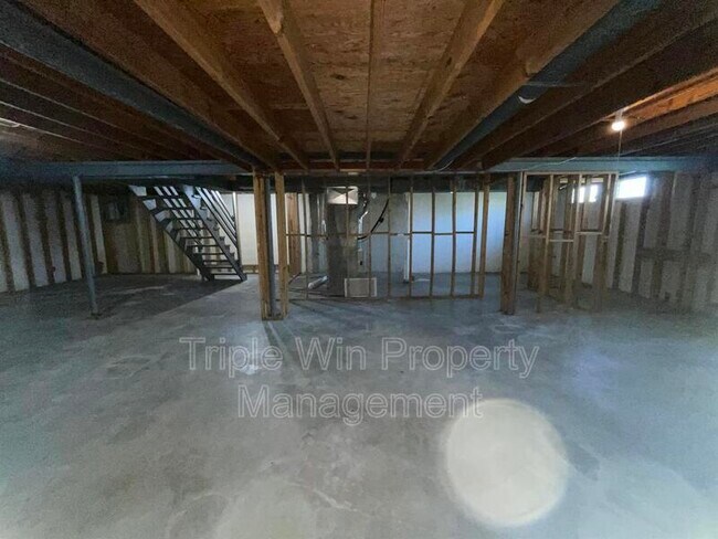 Building Photo - 690 Wiethaupt Rd