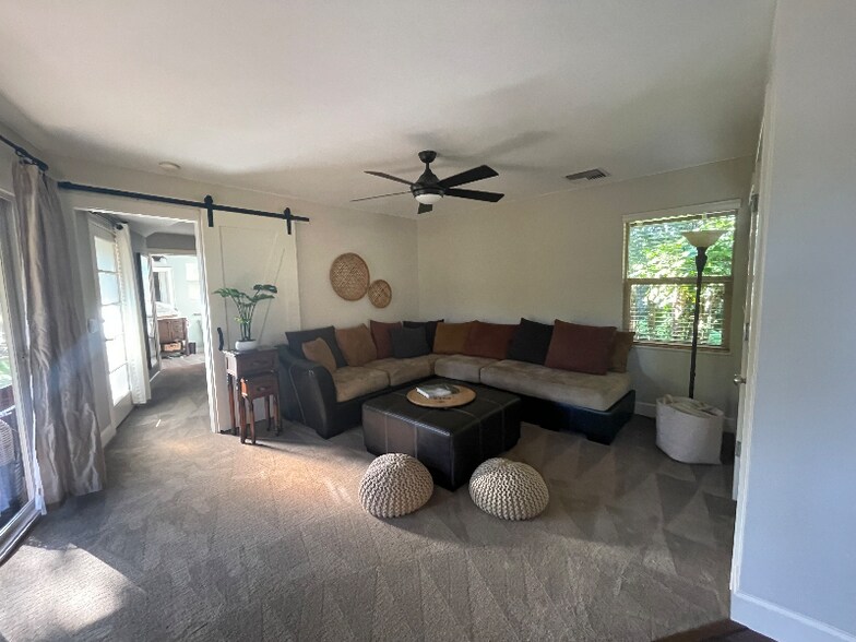 Building Photo - 16 Hoku Pl
