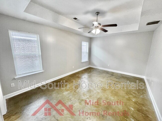 Building Photo - 3915 Jordan View Dr
