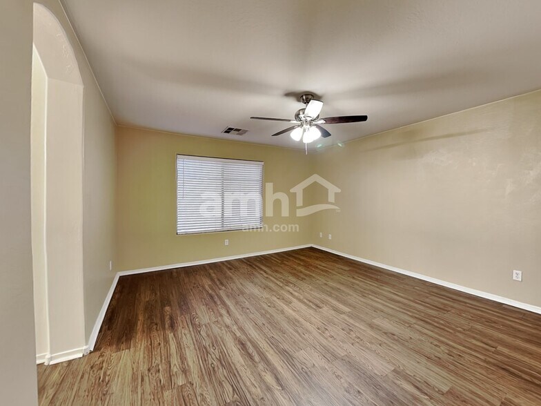 Building Photo - 7312 W Cordes Rd