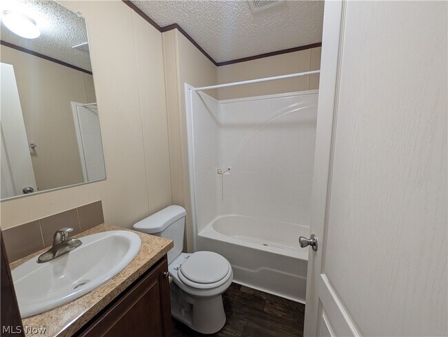 Building Photo - 240 Cherry Bottom Glen