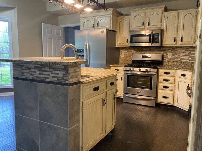 Building Photo - The Village at Pine Valley