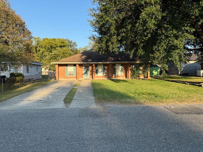 Building Photo - 1330 Horace St