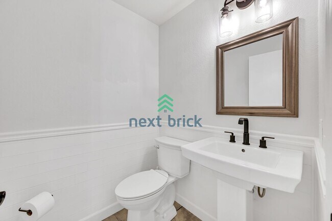 Building Photo - A fabulous 3 bedroom and 3.5 bathroom house