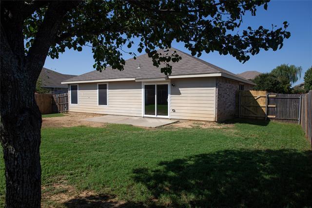Building Photo - 320 Chisholm Trail