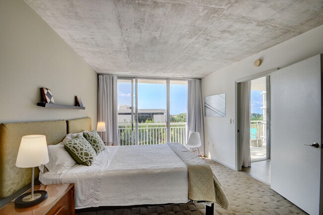 Building Photo - 2780 S Ocean Blvd
