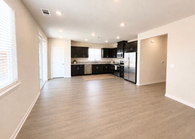 Building Photo - 2630 Lusters Wy