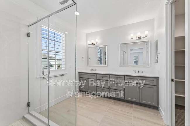 Building Photo - 2798 Telegraph Blvd