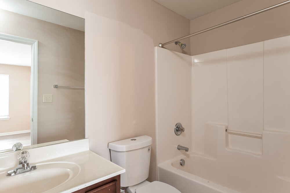 Building Photo - 4075 Whitfield Oak Way NE
