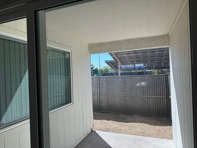 Interior Photo - Vida Blue