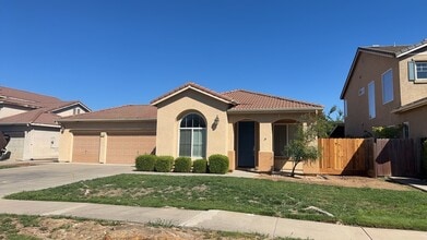 Building Photo - 2390 River Rock Dr