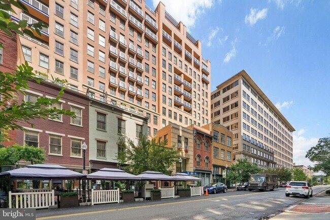 Primary Photo - 631 D St NW