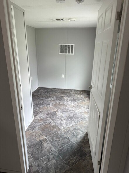 Building Photo - 3629 KY-1