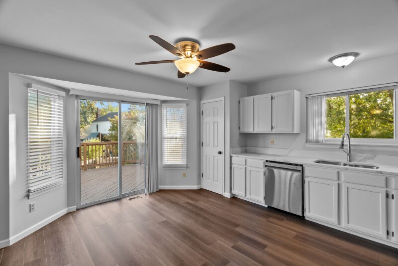 Building Photo - 2 Coachman Ct