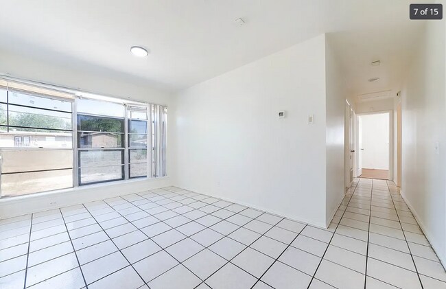 Building Photo - 107 Oak Valley Dr