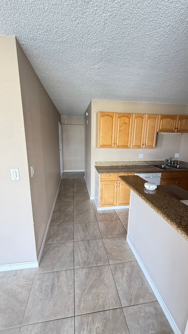 Building Photo - 2115 Ala Wai Blvd