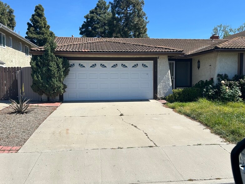 Building Photo - 876 Palmer Ave