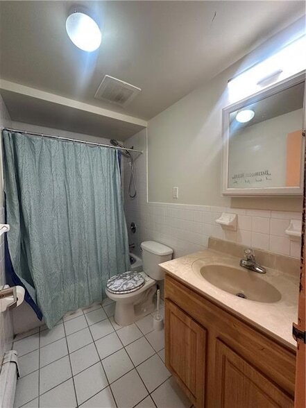 Building Photo - 2338 Dean St