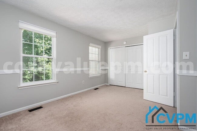 Building Photo - 9438 Fens Hollow