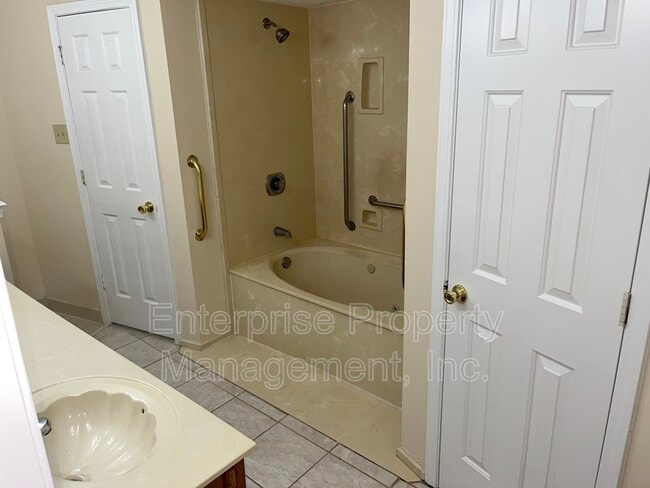 Building Photo - 4155 Tunbridge Pl