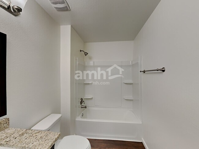 Building Photo - 5023 Highland Crest Dr