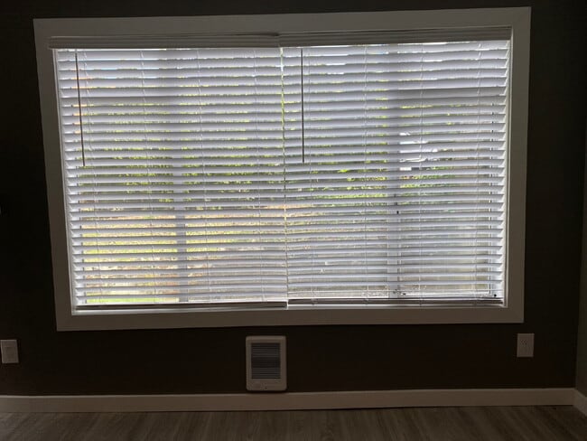 Building Photo - 7132 47th Ave SW