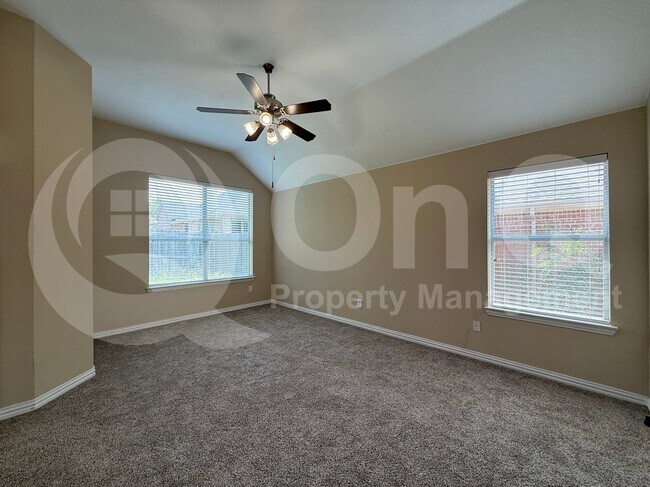 Building Photo - 1921 Highland Haven Ln