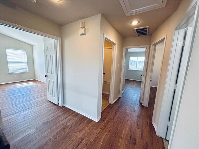 Building Photo - 408 Yucca House Dr