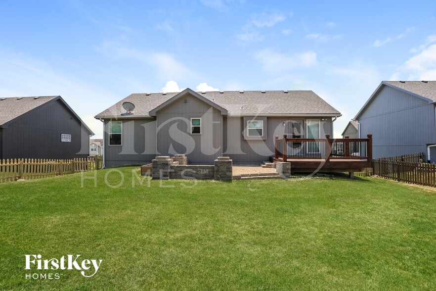 Building Photo - 8952 NE 116th Pl