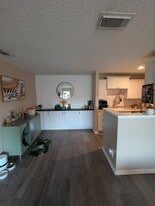 Building Photo - 10200 Belle Rive Blvd