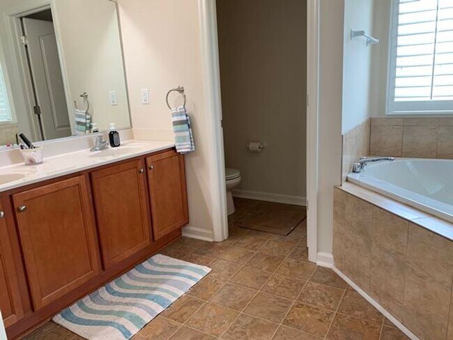 Building Photo - Creekside Estate Moyock Rental