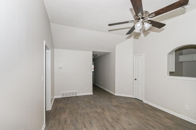 Building Photo - 1118 Cross Wood Ln