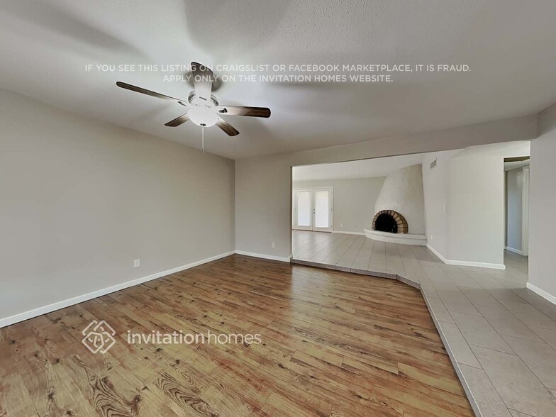 Building Photo - 11033 N 57th Dr