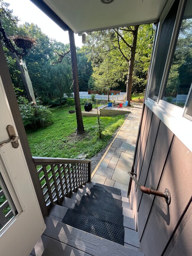 Building Photo - 315 Goldfinch Pl