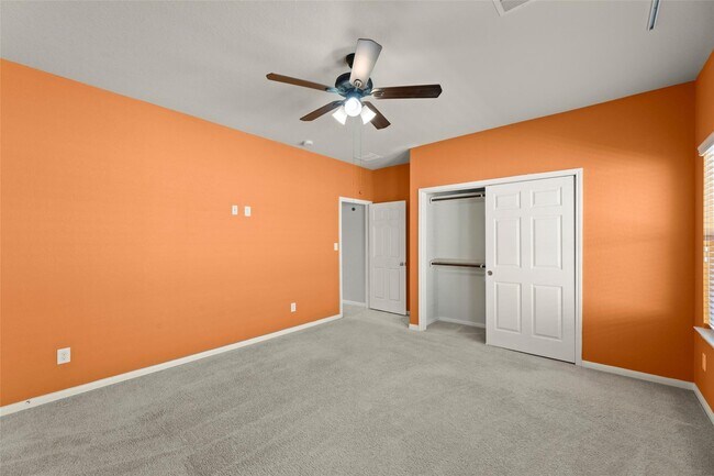 Building Photo - 5531 Drumlin Field Way