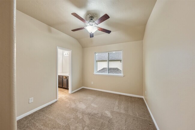 Building Photo - 24213 Nichols Trace Dr