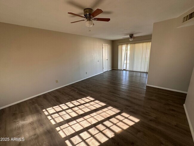 Building Photo - 1802 W Villa Rita Dr