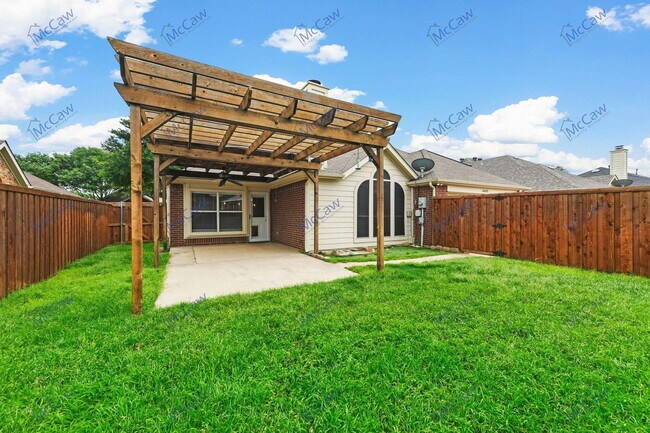 Building Photo - 6603 Fairlawn Dr