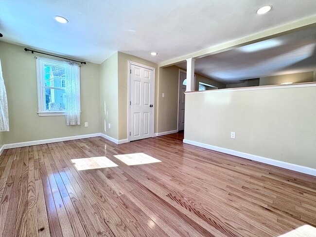 Building Photo - 10 Marrigan St