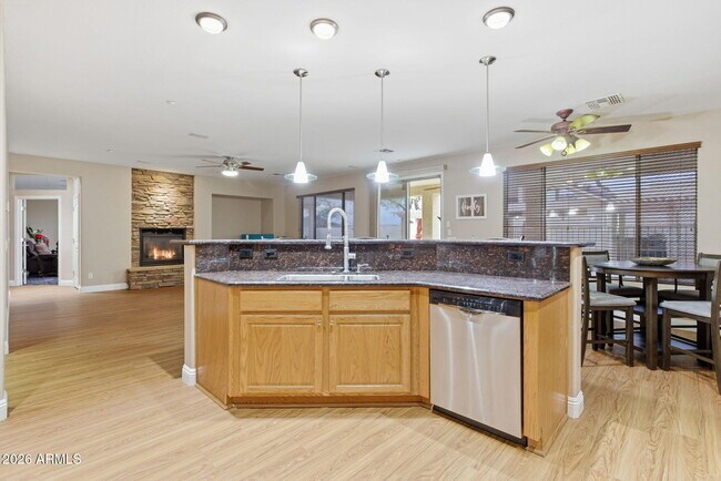 Building Photo - 6206 W Buckhorn Trail