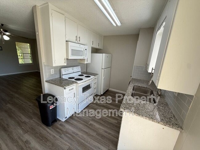 Building Photo - 1507 McAnear St