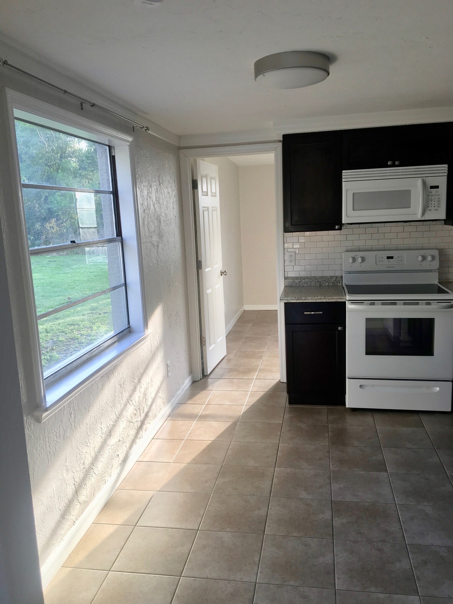 kitchen - 1027 Hagle Park Rd