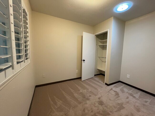 Building Photo - 17761 Quintana Ln