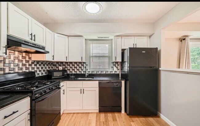 Building Photo - 11921 Tarragon Rd