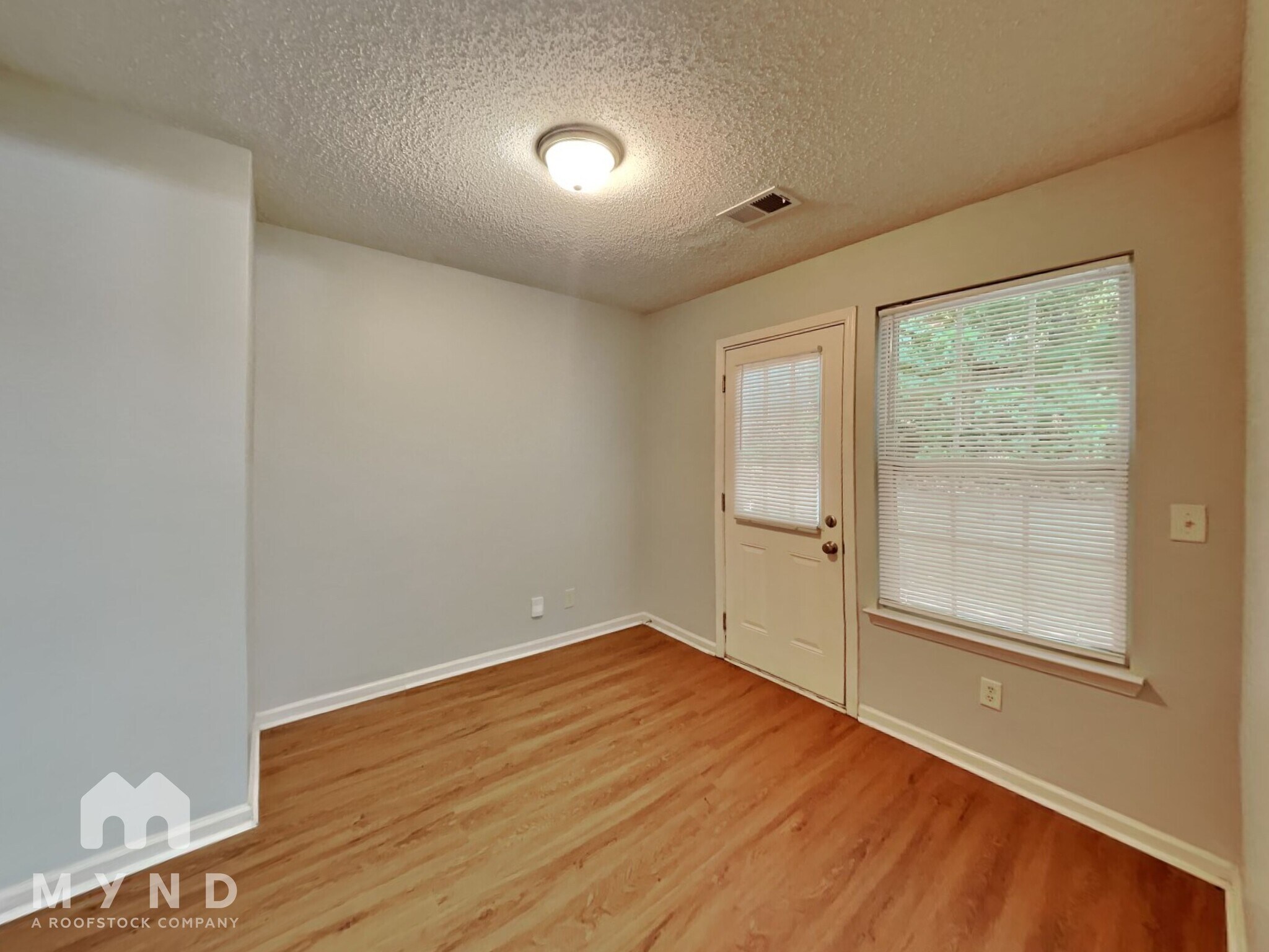 Building Photo - 113 Meadow Ct