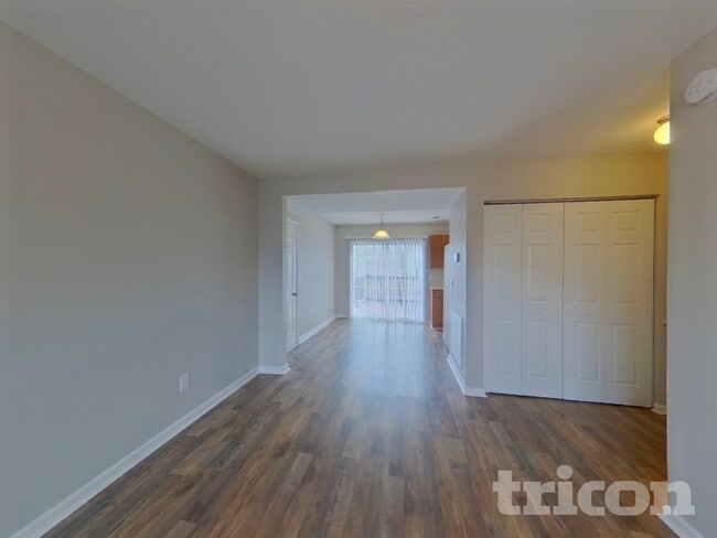 Building Photo - 175 Cascade Dr