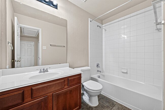 Building Photo - 26810 Henson Falls Dr