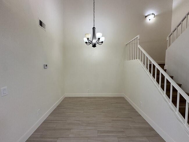 Building Photo - 15819 Antelope Dr